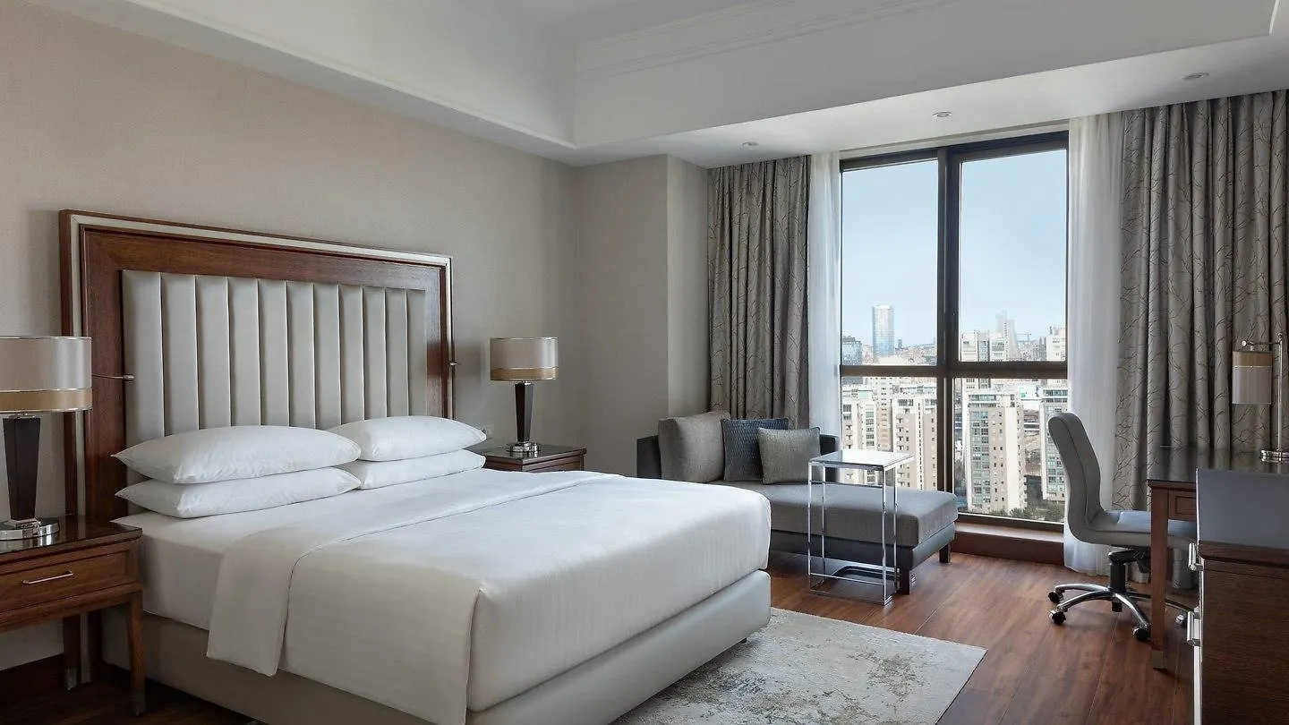 Istanbul Marriott Hotel Asia 5*,